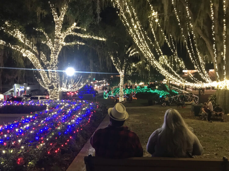 Dónde celebrar las fiestas en la vieja Florida: las mejores exhibiciones de luces navideñas