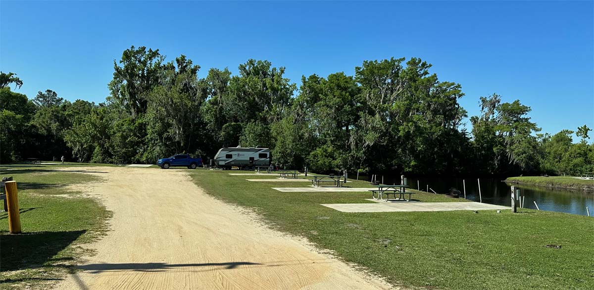 Bull Creek Campground: modesto campamento de pesca con encanto en el oeste del condado de Flagler