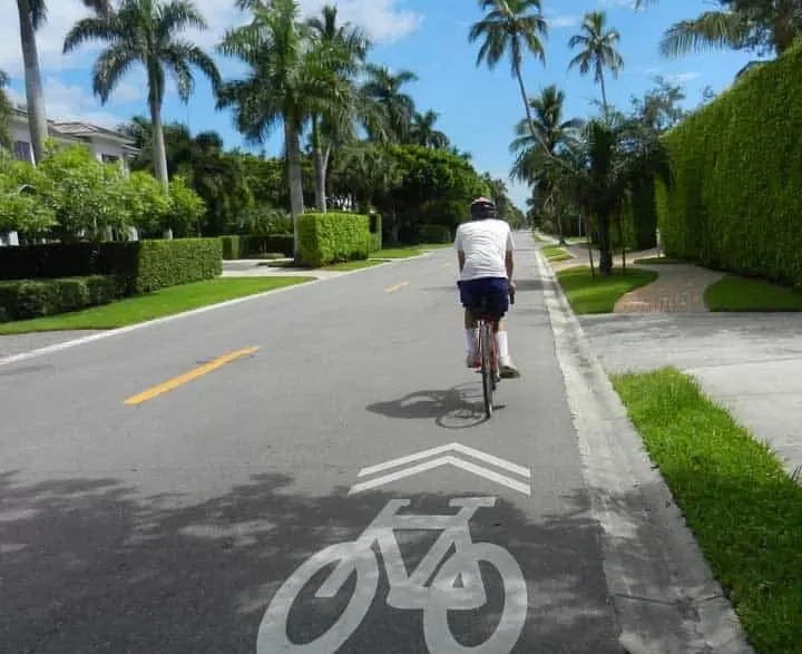 Andar en bicicleta en Naples, Florida: la mejor manera de explorar las playas de Naples