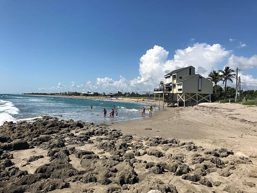 Descalzo en la isla Hutchinson: algunas de las mejores playas de Florida