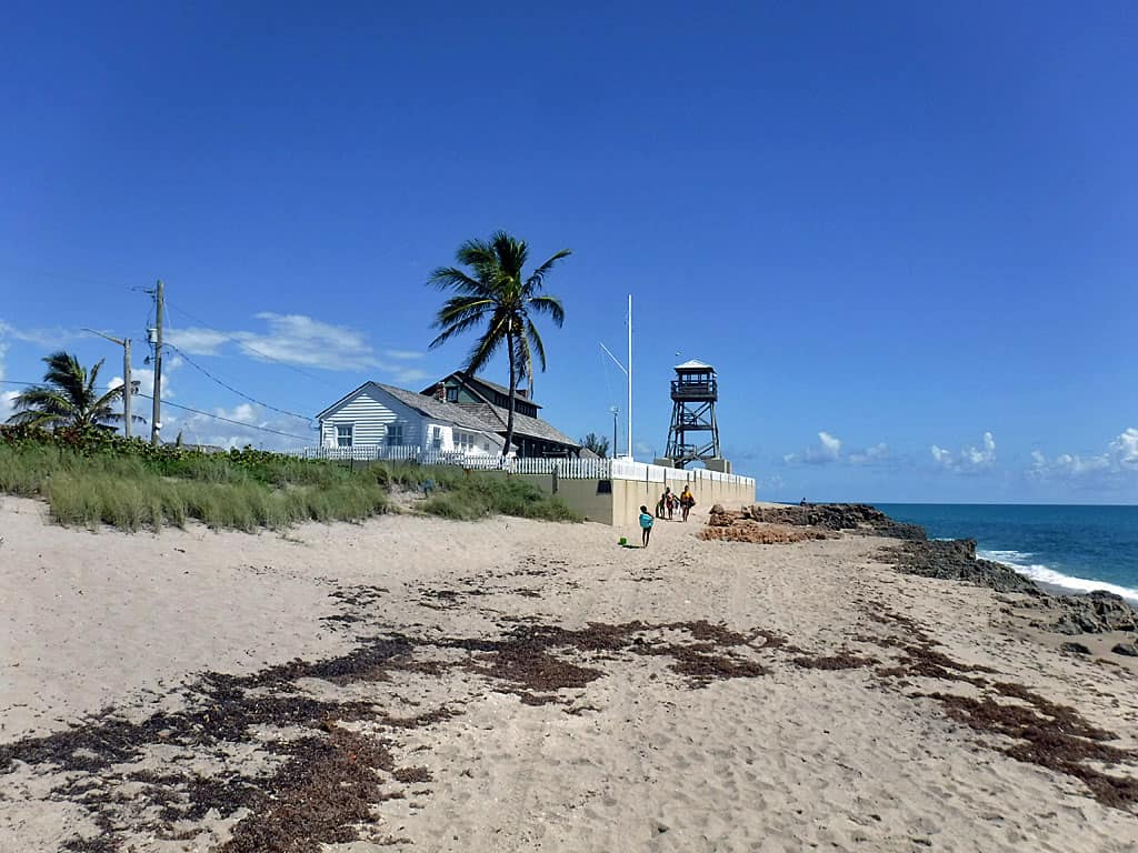 Descalzo en la isla Hutchinson: algunas de las mejores playas de Florida