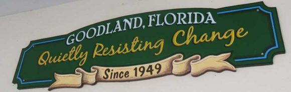 Fuera de lo común en Marco Island: vaya más allá de la piscina de su hotel Fuera de lo común en Marco Island: vaya más allá de la piscina de su hotel