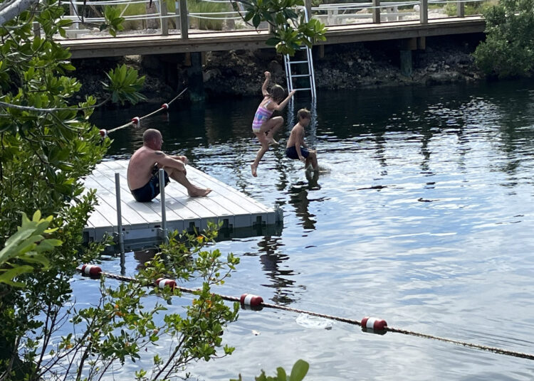 Dos nuevos parques en los Cayos de Florida están mejorando los lugares locales para nadar y agregando servicios recreativos